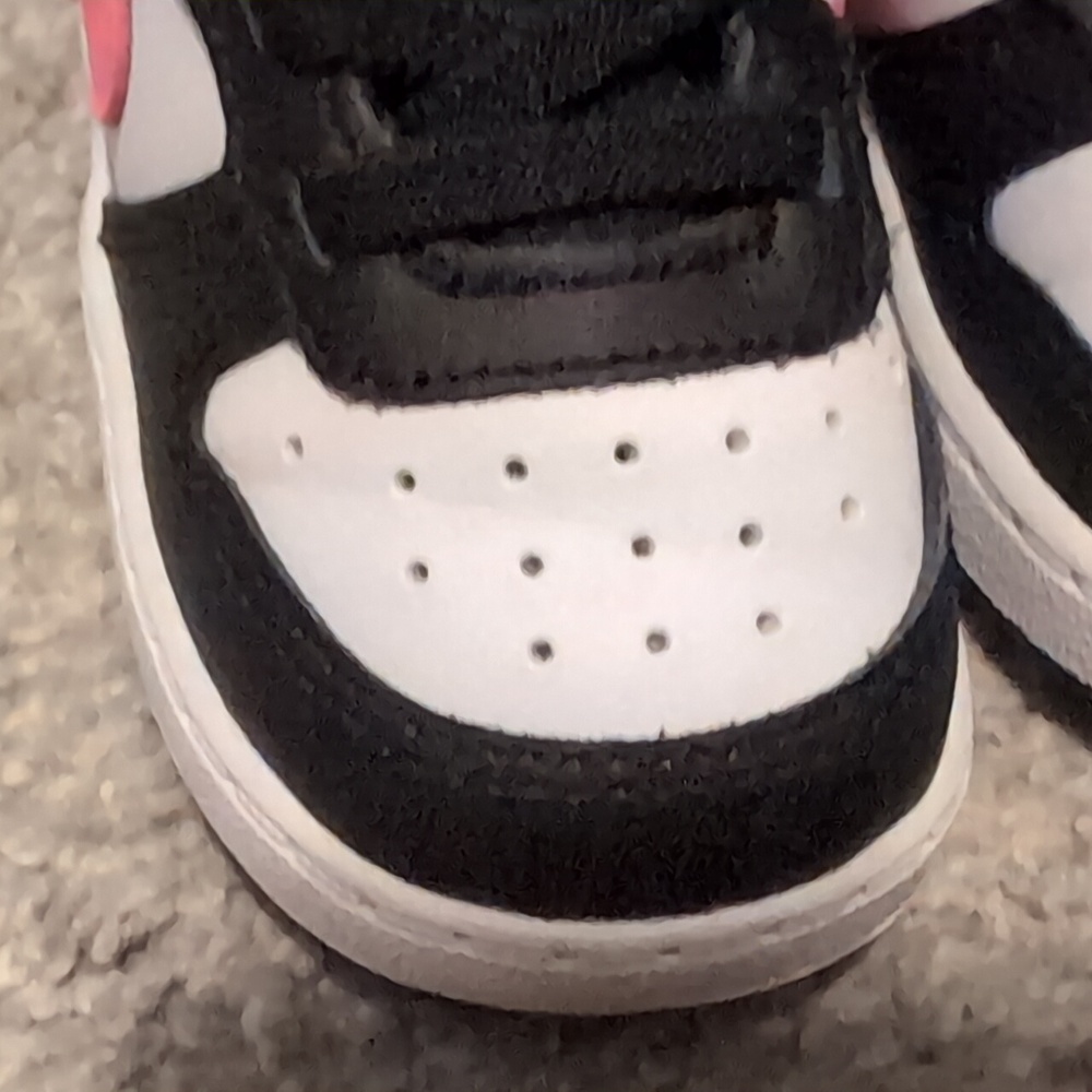Nike Kids Black and Pink Sneakers - Picture 11 of 12